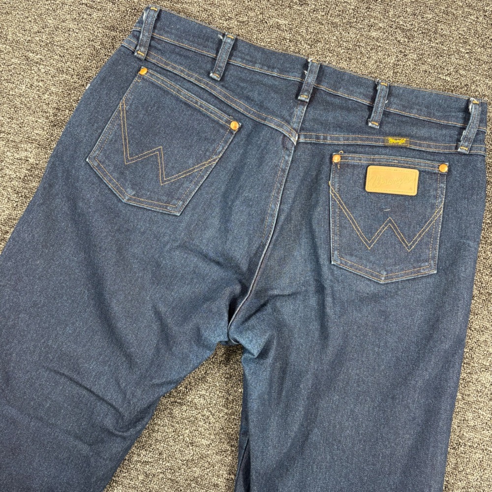 Wrangler Jeans Mens 34x30 Blue Dark Wash Straight Leg Denim A103 3030